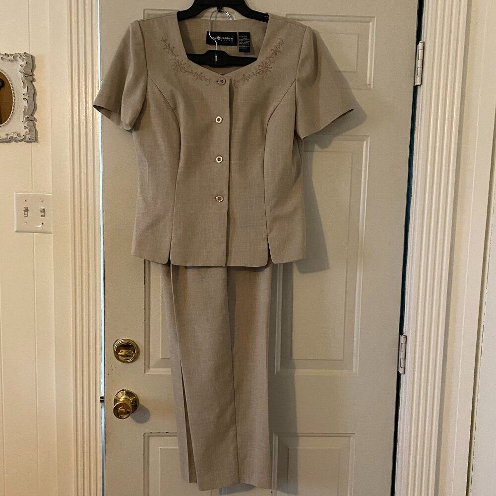 Sag Harbor 2 Piece Short Sleeve Top and Slacks Women Size 12